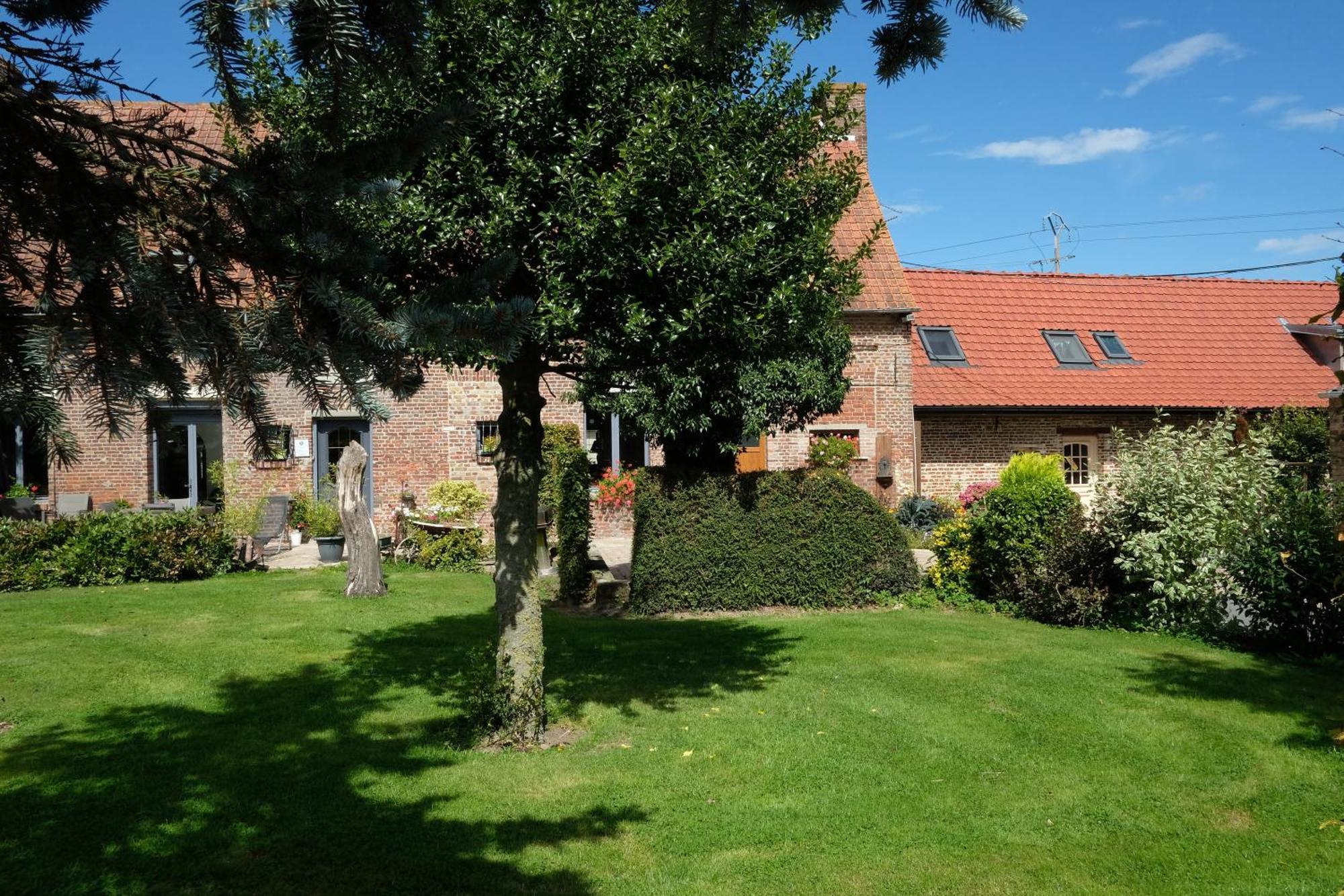 Bed and Breakfast Les Charmilles Hazebrouck Exterior foto