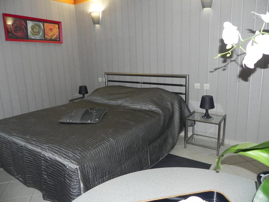 Bed and Breakfast Les Charmilles Hazebrouck Zimmer foto