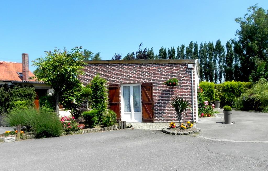 Bed and Breakfast Les Charmilles Hazebrouck Exterior foto